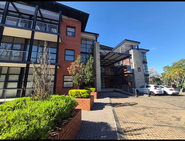 123M² OFFICE TO LET IN SANDTON CENTRAL
